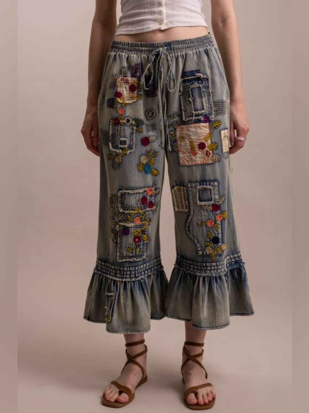 3 Left!! N1 Bluevelvet 🔥Embroidered Ruffle-Hem Wide Leg Jeans - Picture 2 of 9